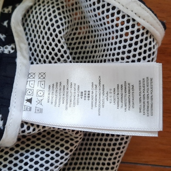 🔥🔥🔥SALE🔥🔥🔥NWOT Michael Kors White & Navy Eyelet Top & Skirt - Picture 6 of 7